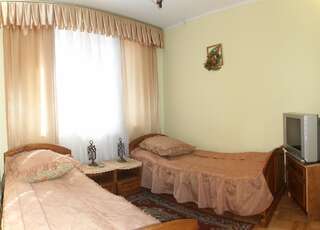 Отель Morozko Славское Улучшенный двухместный номер с 2 отдельными кроватями-2